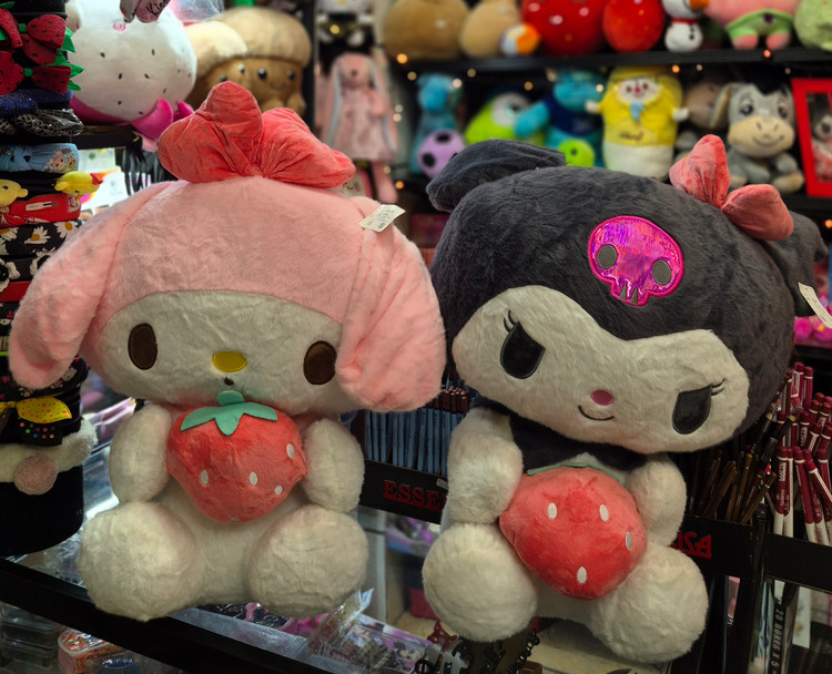 کرومی و ملودی توت فرنگی به دست پولیشی خارجی 70 سانت